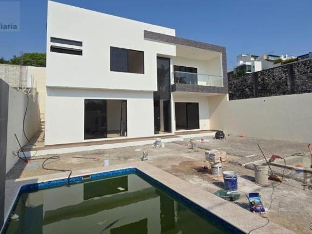 Pre venta de casa en el Fracc. Burgos de Cuernavaca, Morelos…Clave 5641