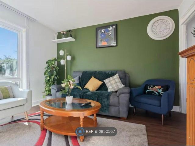 Prebendal Avenue, Aylesbury HP21, 3 bed shared accommodation to rent, £4,480 pcm | PrimeLocation