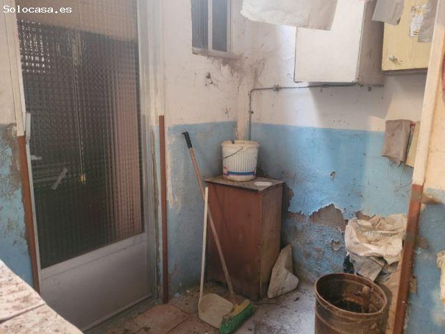 PRECIO REBAJADO CASA DE PLANTA BAJA EN BERNARDOS, PARA REFORMAR