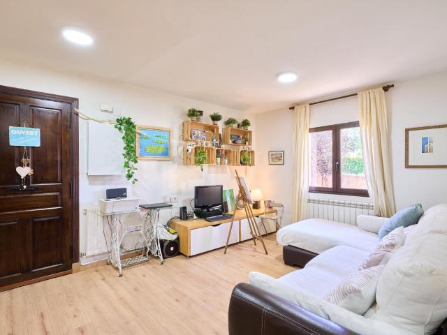 PRECIOS NEGOCIABLES CON OFERTAS FORMALES. EXCLUSIVO CHALET. 300m² La hoya