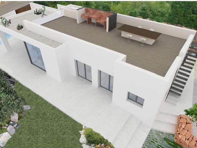 PRECIOSA VILLA DE OBRA NUEVA CON VISTAS AL MAR EN DENIA!