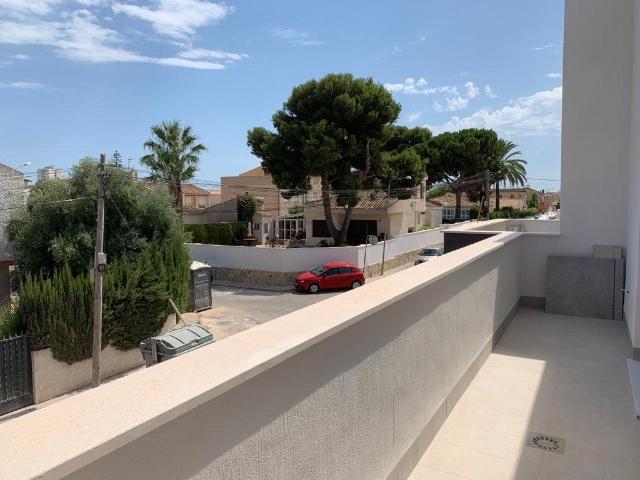 Preciosa villa pareada y adosada en dos niveles con 3 dormit. 98m² Murcia