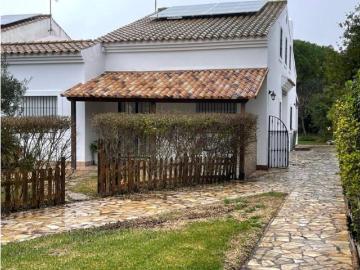 PRECIOSA VIVIENDA A 2 MINUTOS ANDANDO DE LA PLAYA DE LA BARROSA – PARA TODO EL AÑO
