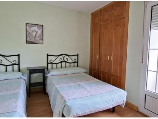 PRECIOSA VIVIENDA CON MERENDERO Y PATIO UBICADA EN ANGUIX, EL CORAZÓN DE LA RIBERA DEL DUERO