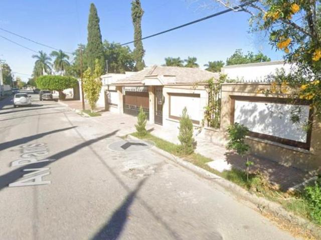 PRECIOSA Y AMPLIA CASA EN UNA DE LAS ZONAS MÁS BONITAS DE TORREÓN, ALTA PLUSVALÍA