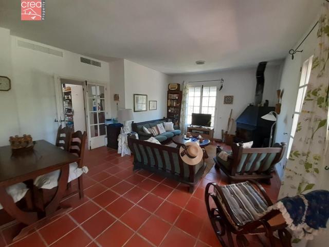 PRECIOSA Y ELEGANTE CASA DE CAMPO CON JARDINES Y PISCINA PRIVADA EN EL VALLE DEL SOL