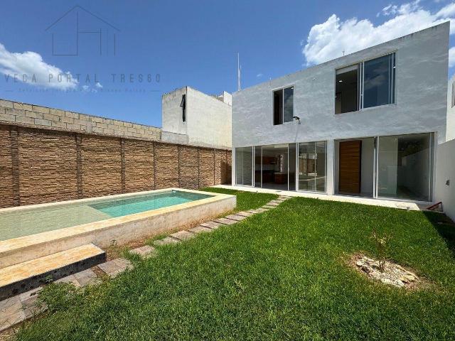 PRECIOSA CASA MUY BIEN EQUIPADA EN PRIVADA CON AMENIDADES CONKAL