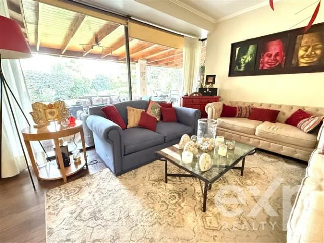 Preciosa casa no perimetral en el corazón de chamisero | 5 dormitorios por 14700.00 en Colina