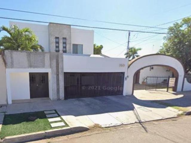 Preciosa Casa con 340 m² de superficie de terreno, Zona Norte