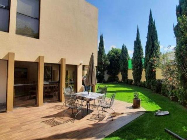 Preciosa casa con excelentes espacios en Interlomas