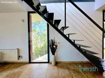 Preciosa casa de diseño en Cubelles rodeada de naturaleza y espectaculares vistas