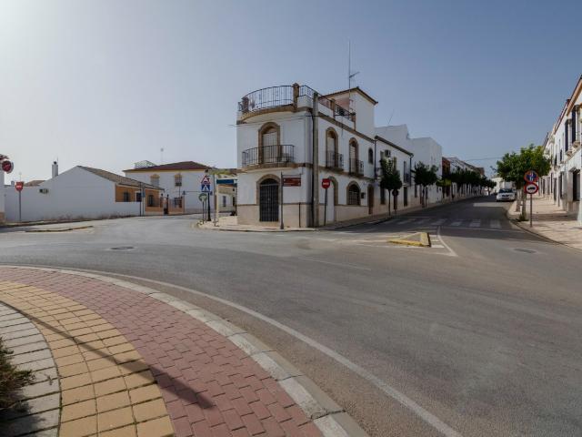PRECIOSA CASA DE PUEBLO CON LICENCIA DE BAR