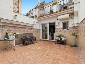 Preciosa casa de pueblo para entrar a vivir