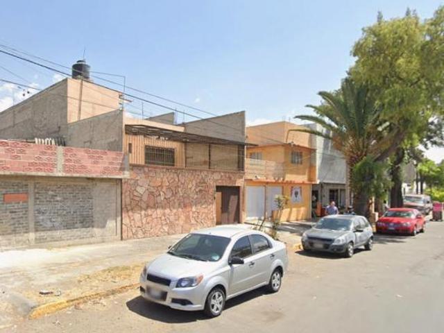 VENTA DE CASA EN CALLE VICENTE VILLADA, COL. VILLADA PTE CD. NEZAHUALCÓYOTL