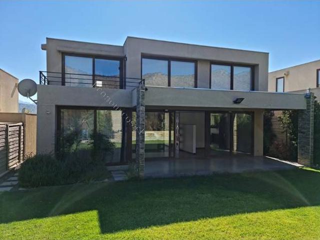 Preciosa casa en Chamisero gran conectividad