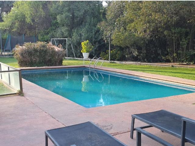 Preciosa casa en condominio consolidado, precio rebajado