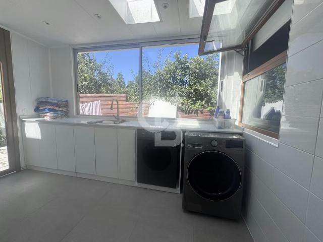 Preciosa Casa en condominio Álvaro Casanova | 5 dormitorios por 19900.00 en La Reina