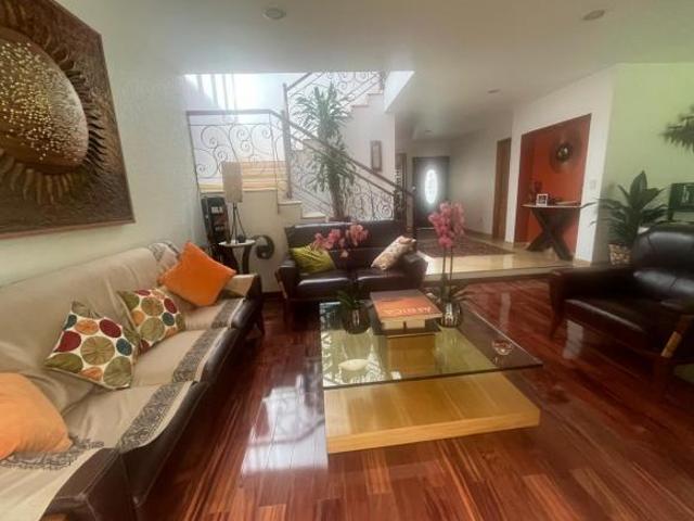 PRECIOSA CASA EN CONDOMINIO EN VENTA. RESIDENCIAL ABASOLO.COLINAS DEL BOSQUE