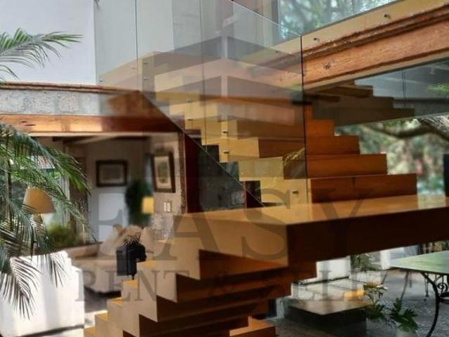 PRECIOSA CASA EN PASEO DE LAS LOMAS