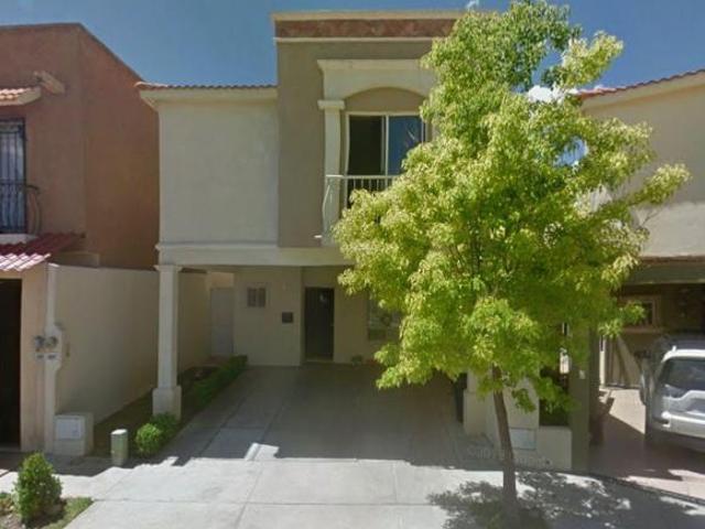 PRECIOSA CASA EN REMATE EN RESIDENCIAL HACIENDA EL CORTIJO, SALTILLO, COAHUILA