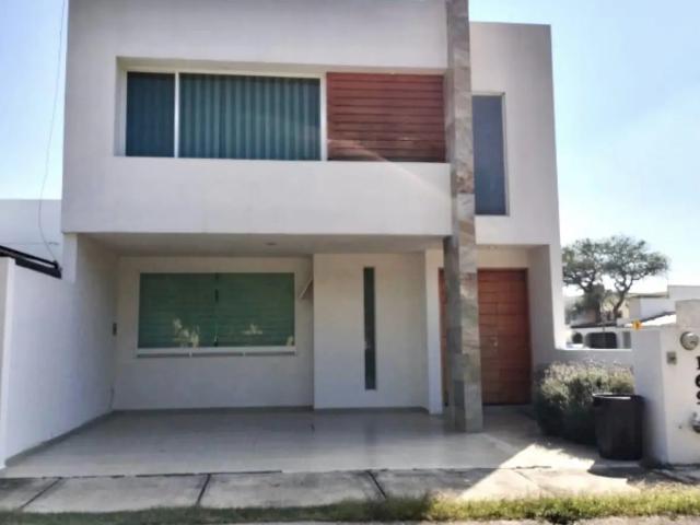 Preciosa casa en renta sin muebles | residencial punta del e