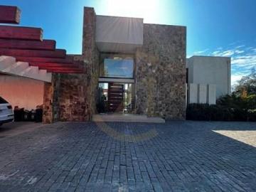 Preciosa Casa en venta Brisas de Chicureo
