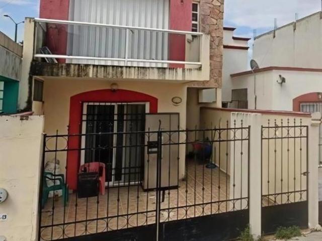 PRECIOSA CASA EN VENTA CON BALCON A 10 MINUTOS DE PLAYA PUNTA ESMERALDA EN UBICACION PRIVIGELIADA