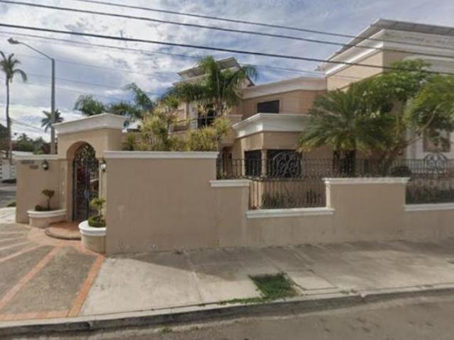 PRECIOSA CASA EN VENTA DE REMATE CON ALBERCA EN MAZATLAN SINALOA