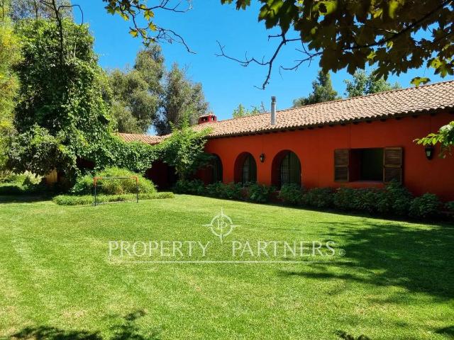 Preciosa Casa Estilo Patronal Con Excelente Ubicac.