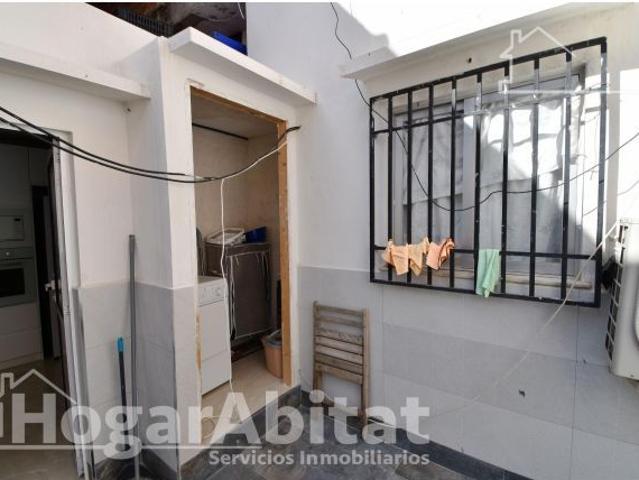 ¡PRECIOSA CASA! REFORMADA, AMPLIA Y LUMINOSA CON TERRAZA Y GARAJE