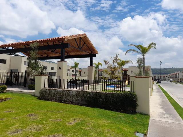 Preciosa casa Residencial Alta California Tlajomulco