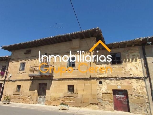 PRECIOSA CASONA de 1876, PERTENECIENTE A LOS ADMINISTRADORES del DUQUE DE PEÑARANDA y CONDE de MONTIJO