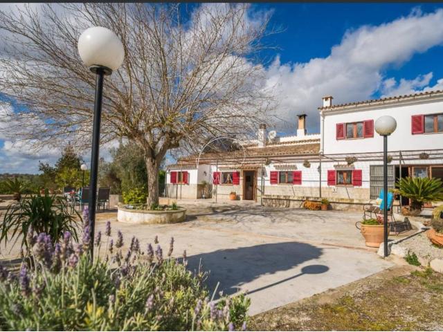 Preciosa finca en alquiler Lloret de Vistalegre