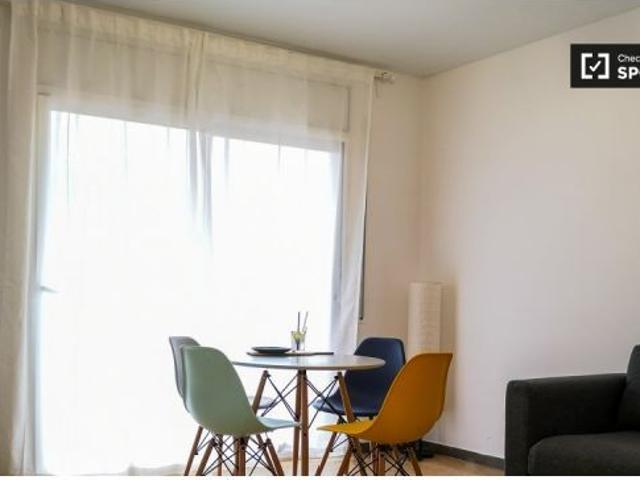 Preciosa habitación con cama individual en alquiler en el Eixample