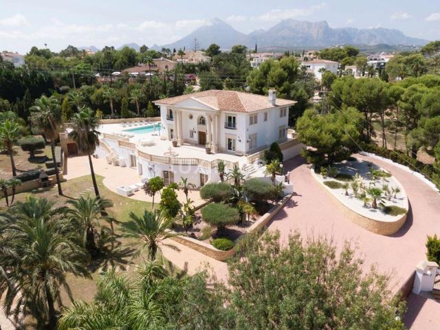 Preciosa mansión con piscina en venta en Altea 1900m² Altea