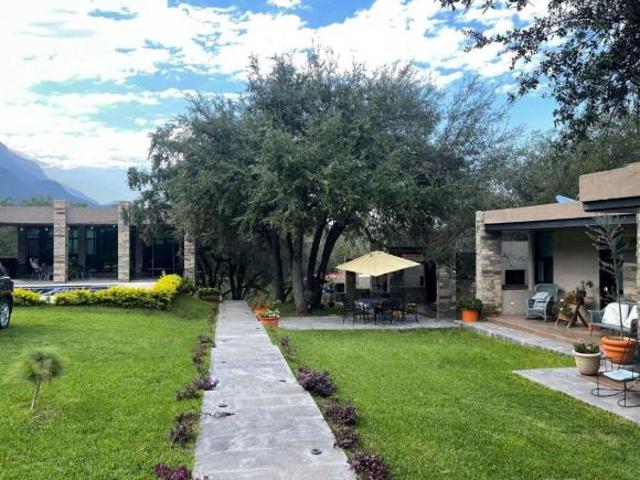 Preciosa Quinta en el Barrial para vivir o de fines de semana!