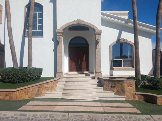 Preciosa residencia en La Jolla Residencial