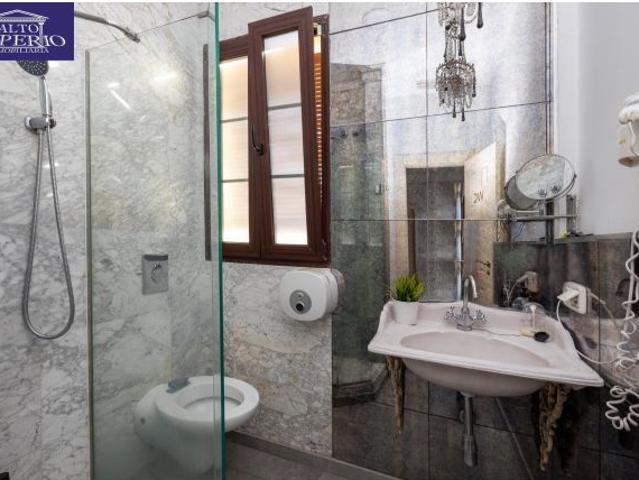Preciosa Residencia en Pleno Funcionamiento en Carretera de la Sierra