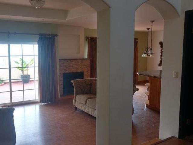 Preciosa residencia en San Marino con hermosa vista al Mar!