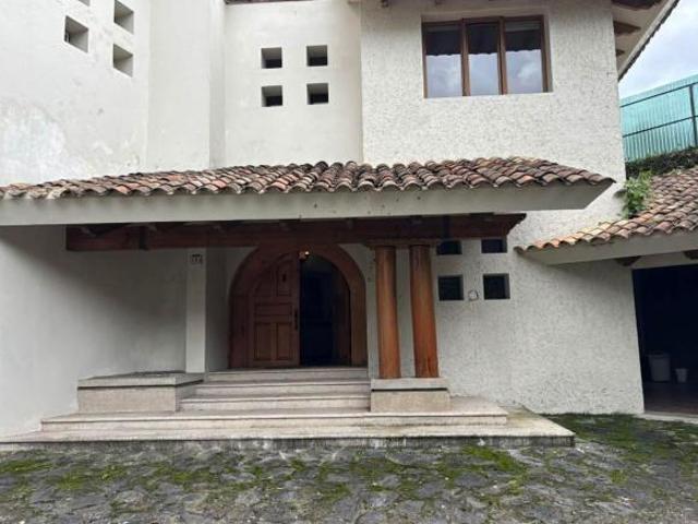 PRECIOSA RESIDENCIA EN VENTA