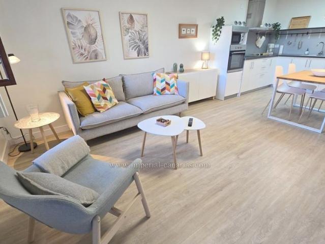 Precioso y recien reformado apartamento en la zona de La Paz. Alquiler de temporadas