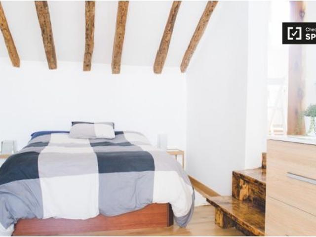 Precioso apartamento de 1 dormitorio con terraza en alquiler en Madrid Centro