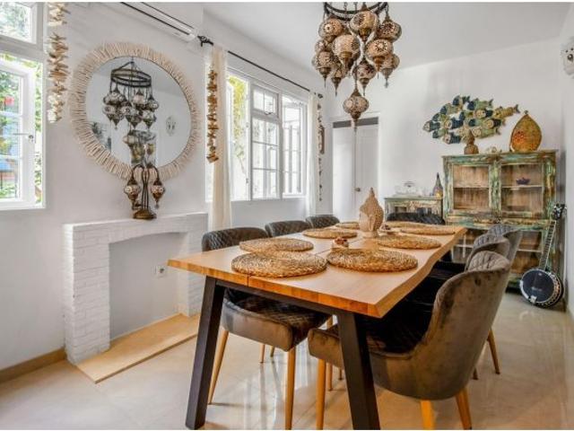 Precioso apartamento de 2 dormitorios con terraza y espectaculares vistas al mar