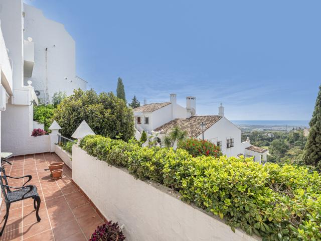 Precioso apartamento de 2 dormitorios en las colinas de Benahavis