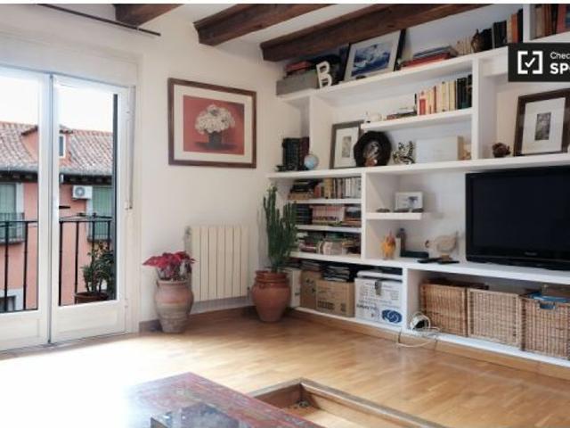 Precioso apartamento de 2 dormitorios para profesionales en Palacio de Oriente
