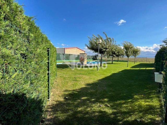 Precioso apartamento en urbanización con piscina