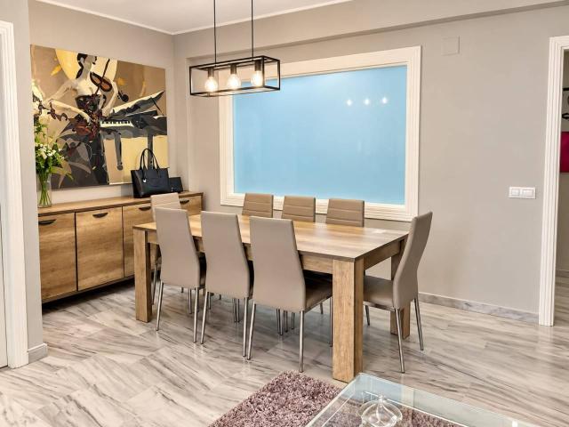 PRECIOSO APARTAMENTO EN ALQUILER FRENTE A PUERTO BANUS, LARGA TEMPORADA, TOTALMENTE REFORMADO