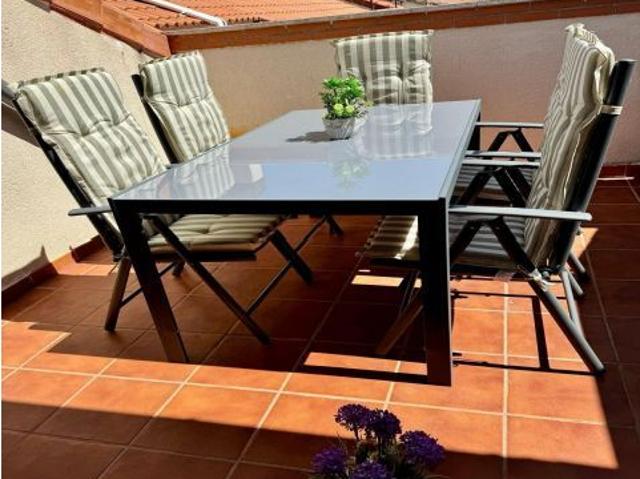 PRECIOSO ATICO CON TERRAZA CON DOS PLAZAS DE GARAJE Y TRASTERO