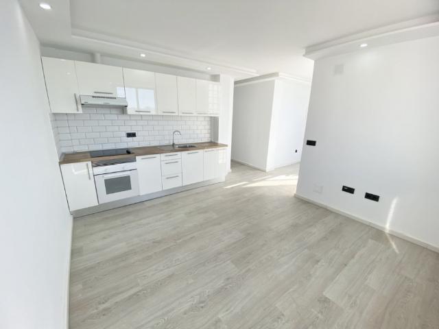 PRECIOSO ATICO DE 1 DORMITORIO CON VISTAS AL MAR EN LOS ABRIGOS