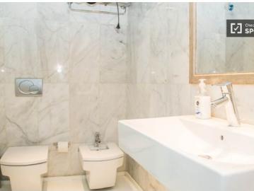 Precioso ático de dos dormitorios en una tranquila calle residencial Sarrià Sant Gervasi